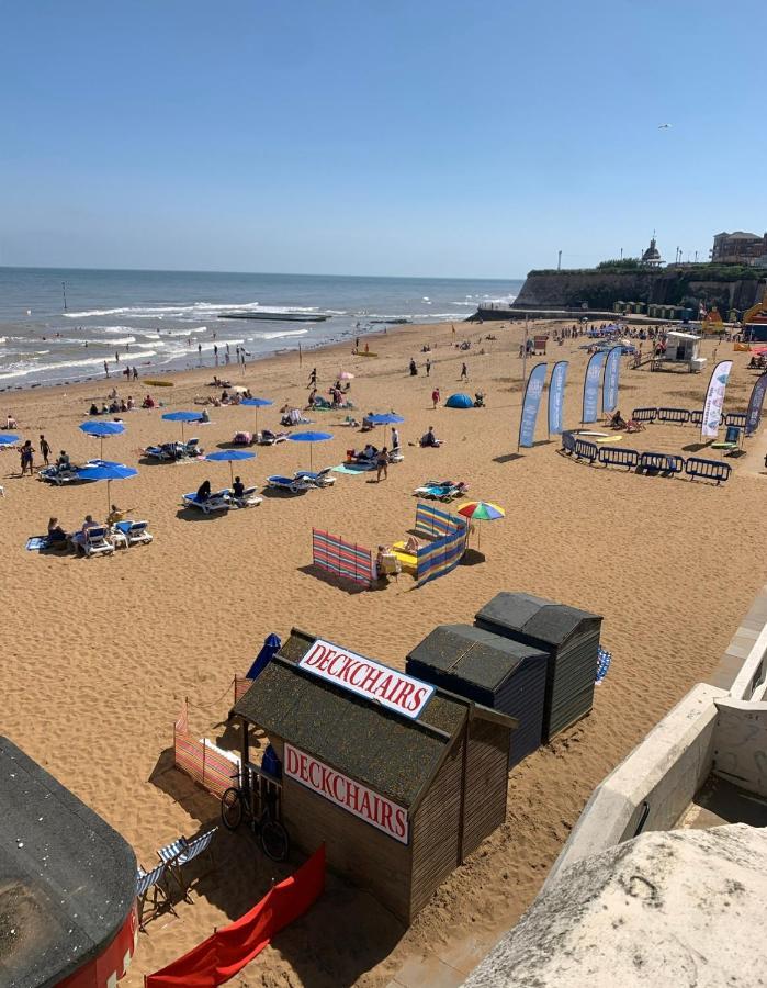 Pierremont En-Suite Rooms Broadstairs Bagian luar foto