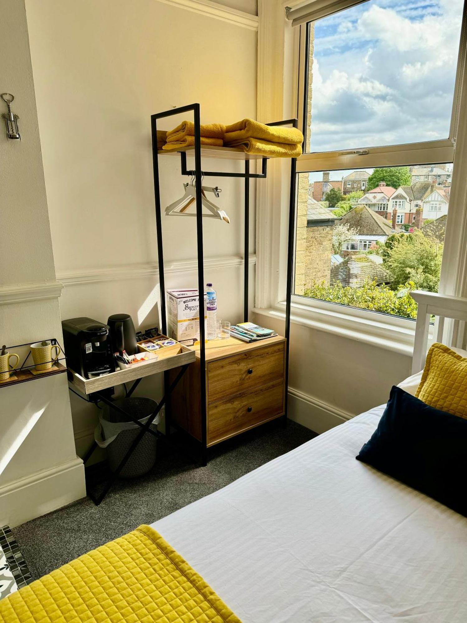 Pierremont En-Suite Rooms Broadstairs Bagian luar foto